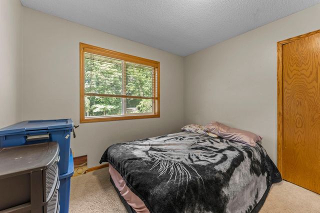 2641 Oak Ridge Drive, Monticello, MN 55362