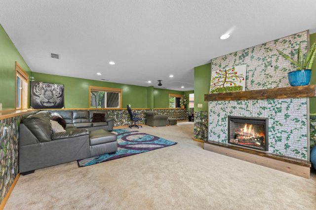 2641 Oak Ridge Drive, Monticello, MN 55362