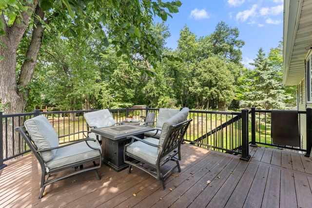 2641 Oak Ridge Drive, Monticello, MN 55362