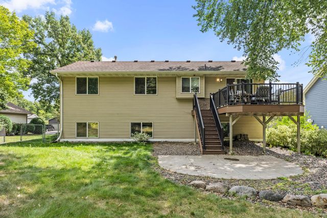 2641 Oak Ridge Drive, Monticello, MN 55362