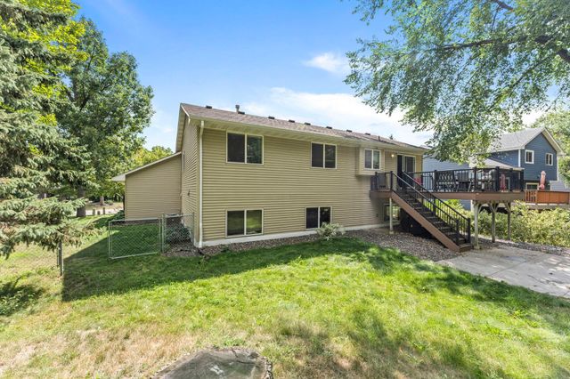 2641 Oak Ridge Drive, Monticello, MN 55362