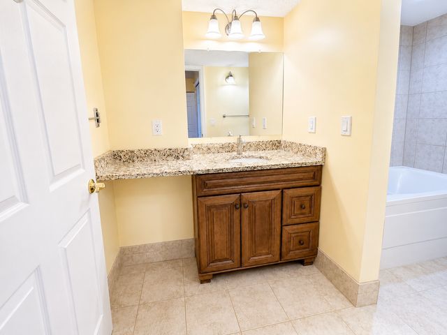 6500 Woodlake Drive 707, Richfield, MN 55423