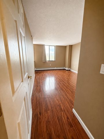 6500 Woodlake Drive 707, Richfield, MN 55423