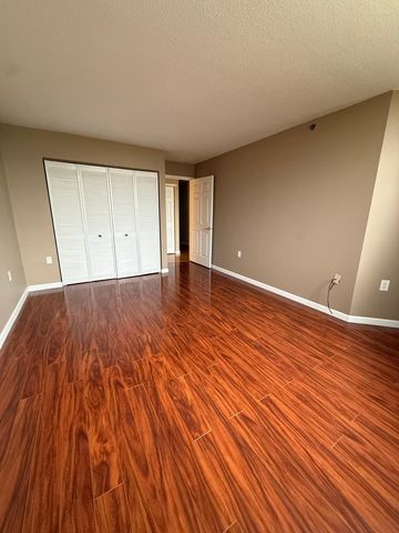 6500 Woodlake Drive 707, Richfield, MN 55423