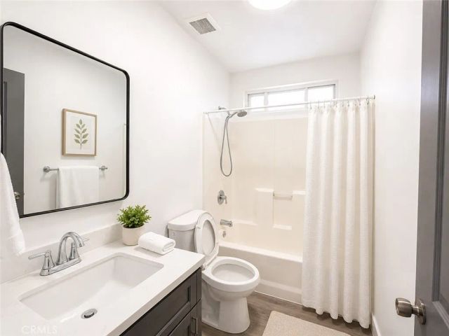 210 S Raitt, Santa Ana, CA 92703