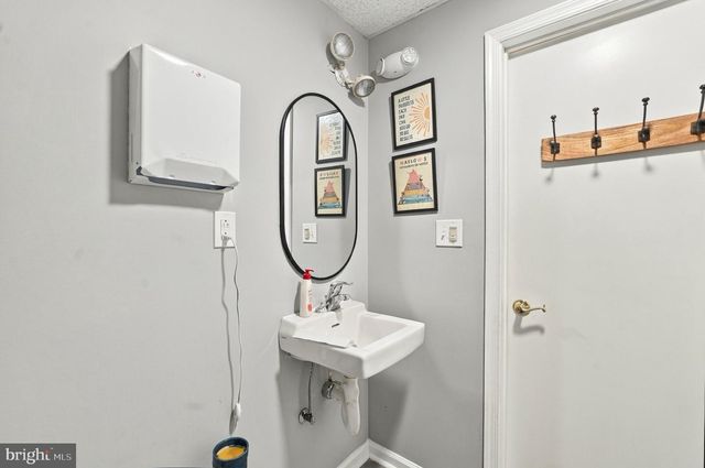 47 49 S BROAD ST, Woodbury, NJ 08096