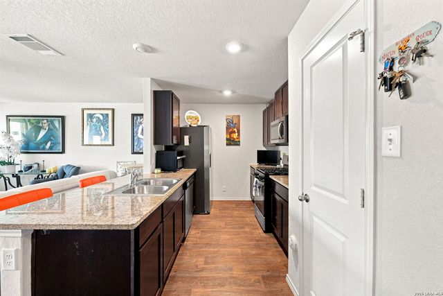 1110 Western Whipbird, San Antonio, TX 78253