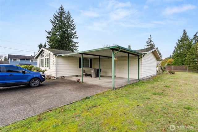 1622 W Young Street, Elma, WA 98541