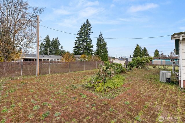 1622 W Young Street, Elma, WA 98541