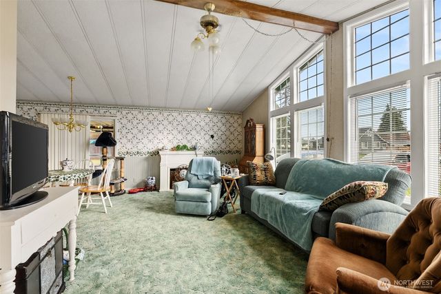 1622 W Young Street, Elma, WA 98541