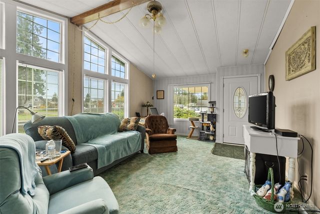 1622 W Young Street, Elma, WA 98541