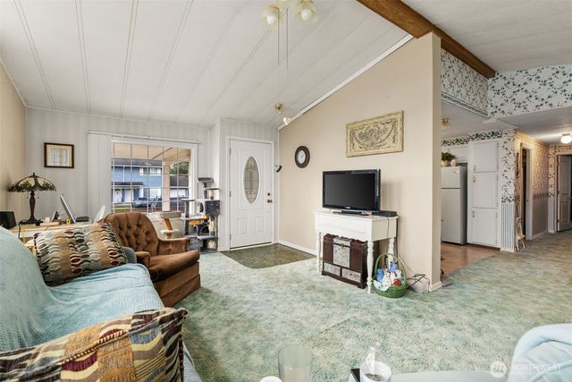 1622 W Young Street, Elma, WA 98541