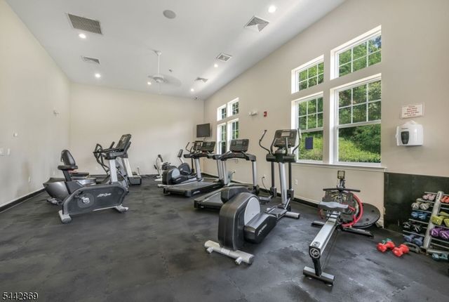 6303 Brookhaven Ct 303, Riverdale Boro, NJ 07457