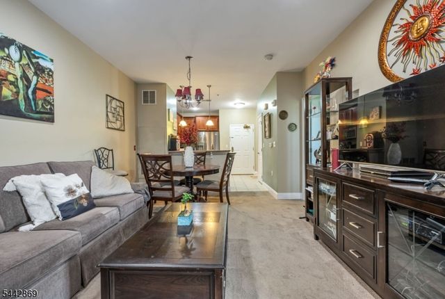 6303 Brookhaven Ct 303, Riverdale Boro, NJ 07457