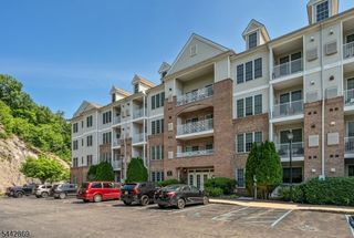 6303 Brookhaven Ct 303, Riverdale Boro, NJ 07457