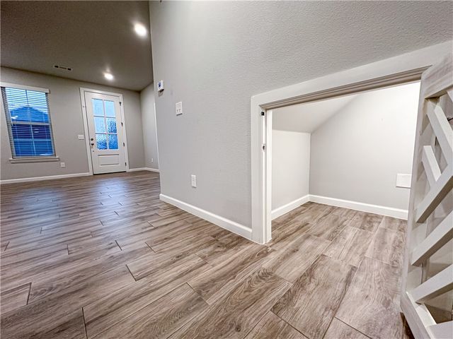 1733 W Whitney Lane, Rogers, AR 72758