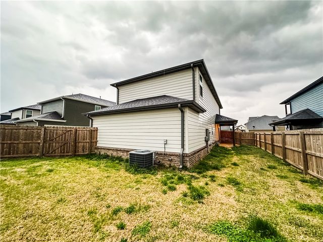1733 W Whitney Lane, Rogers, AR 72758