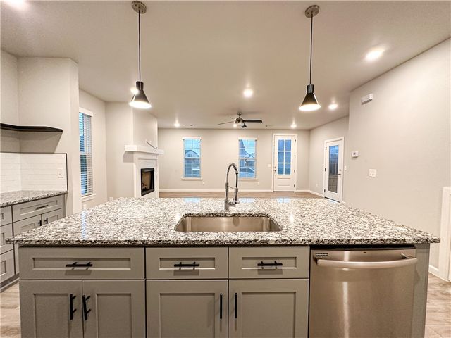 1733 W Whitney Lane, Rogers, AR 72758