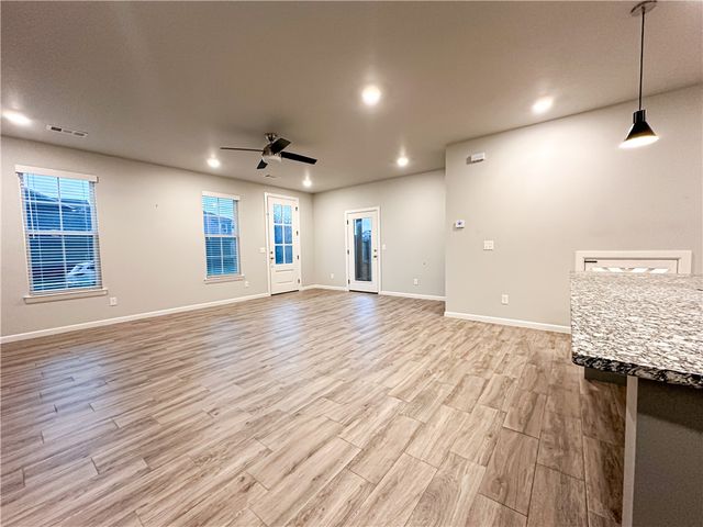 1733 W Whitney Lane, Rogers, AR 72758