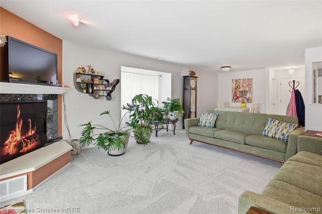 30414 Orchard Lake Road 13, Farmington Hills, MI 48334