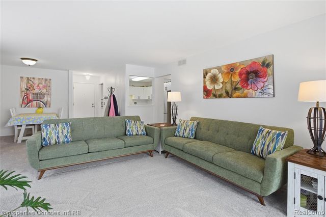 30414 Orchard Lake Road 13, Farmington Hills, MI 48334