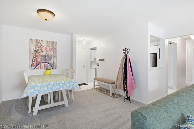 30414 Orchard Lake Road 13, Farmington Hills, MI 48334