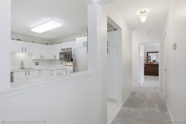 30414 Orchard Lake Road 13, Farmington Hills, MI 48334