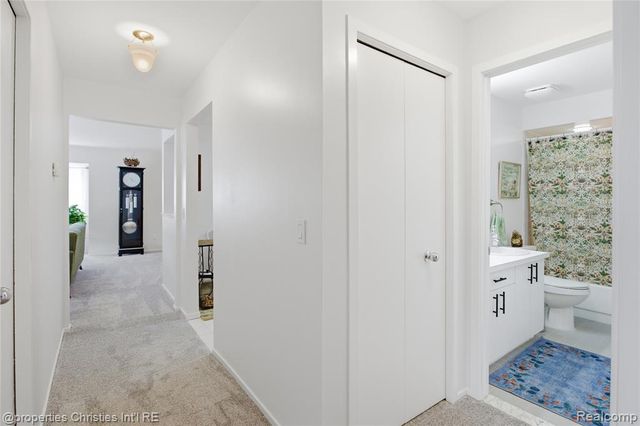 30414 Orchard Lake Road 13, Farmington Hills, MI 48334