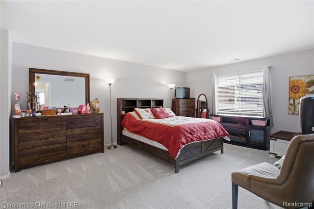 30414 Orchard Lake Road 13, Farmington Hills, MI 48334