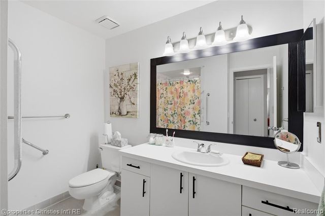 30414 Orchard Lake Road 13, Farmington Hills, MI 48334