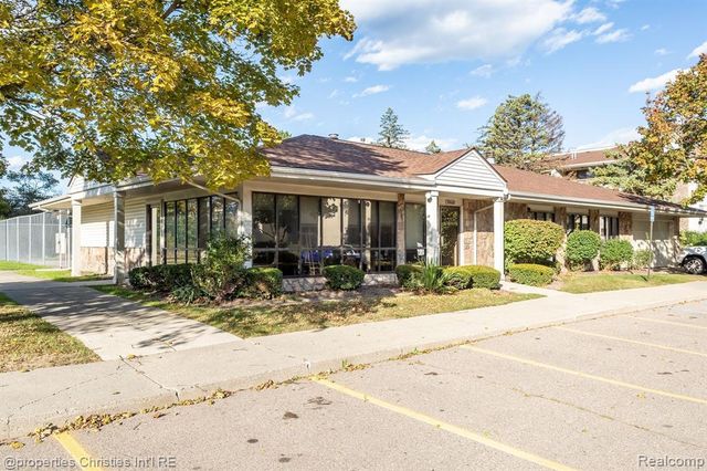 30414 Orchard Lake Road 13, Farmington Hills, MI 48334