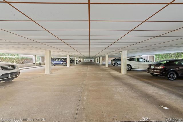 30414 Orchard Lake Road 13, Farmington Hills, MI 48334