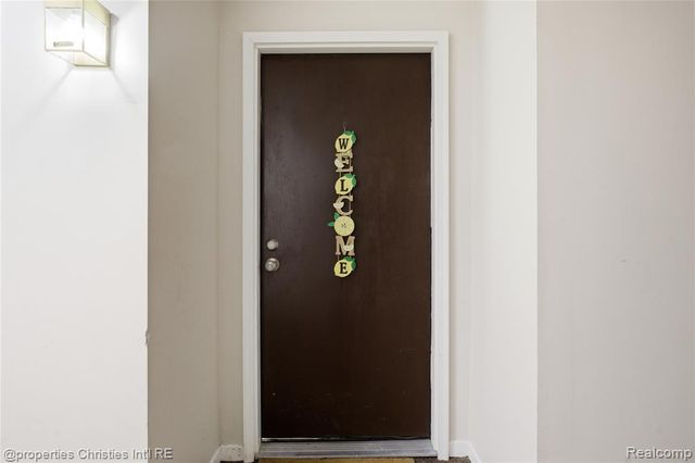 30414 Orchard Lake Road 13, Farmington Hills, MI 48334