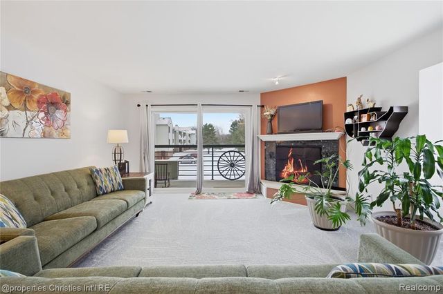 30414 Orchard Lake Road 13, Farmington Hills, MI 48334