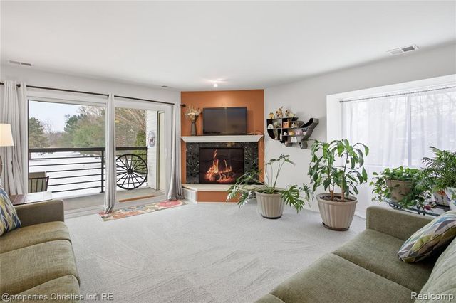 30414 Orchard Lake Road 13, Farmington Hills, MI 48334