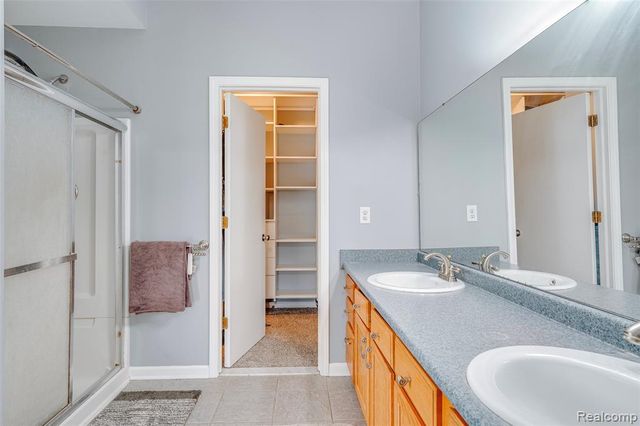 461 Alexander Drive, Commerce Twp, MI 48390