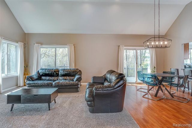461 Alexander Drive, Commerce Twp, MI 48390
