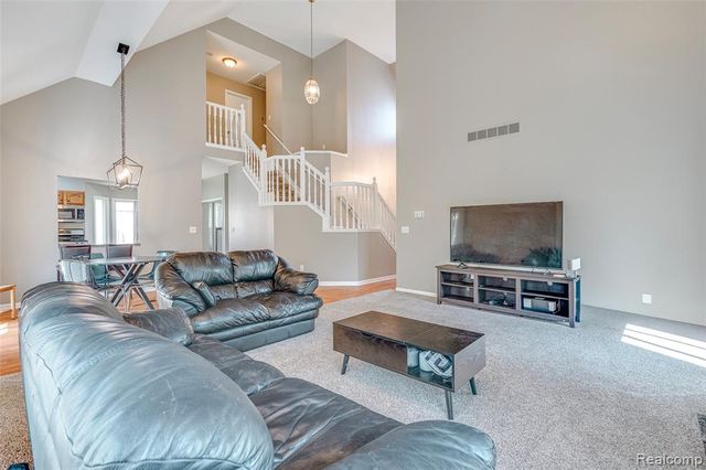 461 Alexander Drive, Commerce Twp, MI 48390