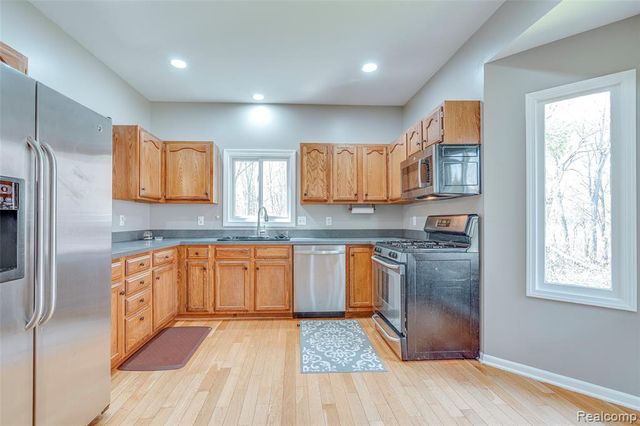461 Alexander Drive, Commerce Twp, MI 48390