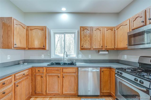 461 Alexander Drive, Commerce Twp, MI 48390