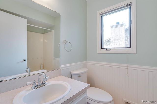 461 Alexander Drive, Commerce Twp, MI 48390