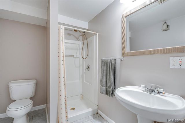 461 Alexander Drive, Commerce Twp, MI 48390