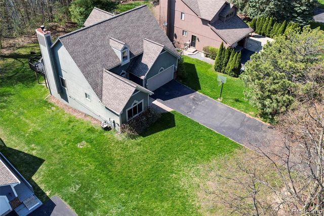 461 Alexander Drive, Commerce Twp, MI 48390