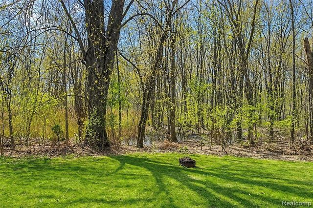 461 Alexander Drive, Commerce Twp, MI 48390