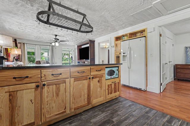 551 Dog Bluff Rd., Galivants Ferry, SC 29544