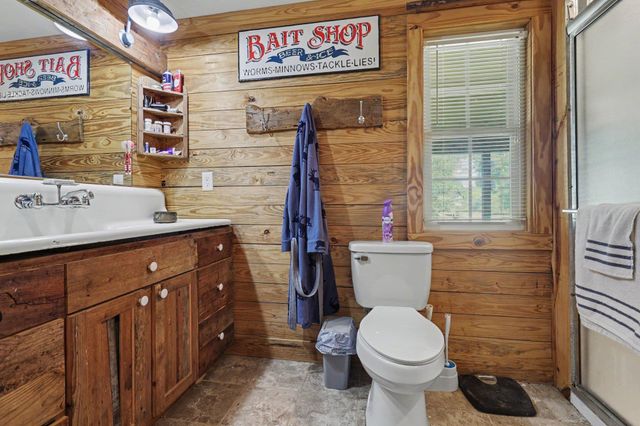 551 Dog Bluff Rd., Galivants Ferry, SC 29544