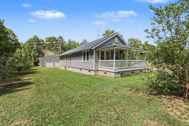 551 Dog Bluff Rd., Galivants Ferry, SC 29544