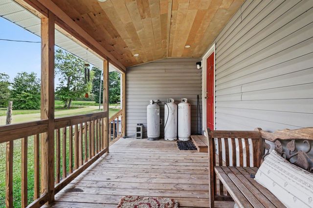 551 Dog Bluff Rd., Galivants Ferry, SC 29544