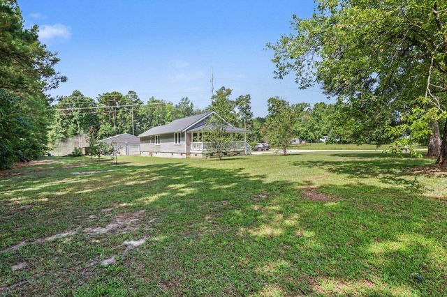 551 Dog Bluff Rd., Galivants Ferry, SC 29544