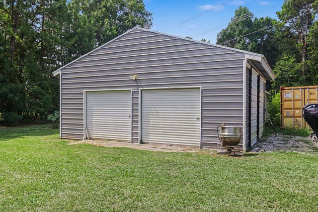 551 Dog Bluff Rd., Galivants Ferry, SC 29544